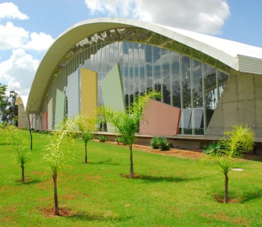 Biblioteca Municipal realiza roda de conversa sobre os gêneros literários de suspense e terror nesta quinta-feira (25)