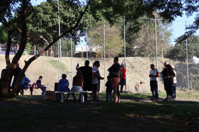 ‘Prefeitura de bairro em bairro’ anuncia melhorias em área de lazer na Vila Melges