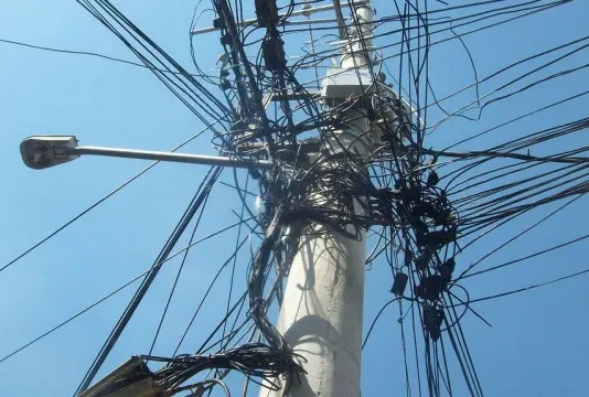 Número de acidentes com a rede elétrica cresceu no Brasil em 2025