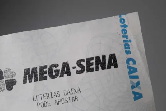 Mega-Sena 3032 acumula e poderá pagar R$ 35 milhões no sábado (18); confira o resultado