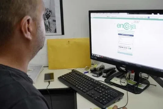 Encceja 2026: alunos já podem consultar cartilha de redação