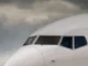 Ônibus atinge asa de Boeing 737 durante embarque no Aeroporto de Guarulhos