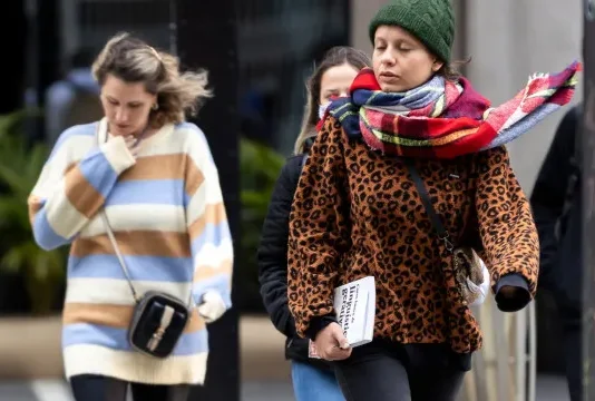 Frente fria muda o tempo em São Paulo, mas calorão já tem data para voltar; veja a previsão