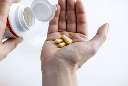Anvisa proíbe fabricação e venda suplementos alimentares produzidos de forma irregular