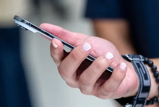Governo recupera mais de 6.000 celulares roubados e cria manual para fiscalização em rodovias