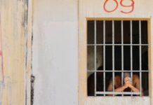 Com auxílio-reclusão restrito, famílias de encarcerados gastam R$ 4 bi por ano em visitas