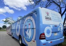 Confira a agenda de outubro dos Ônibus Azul e Rosa da Saúde